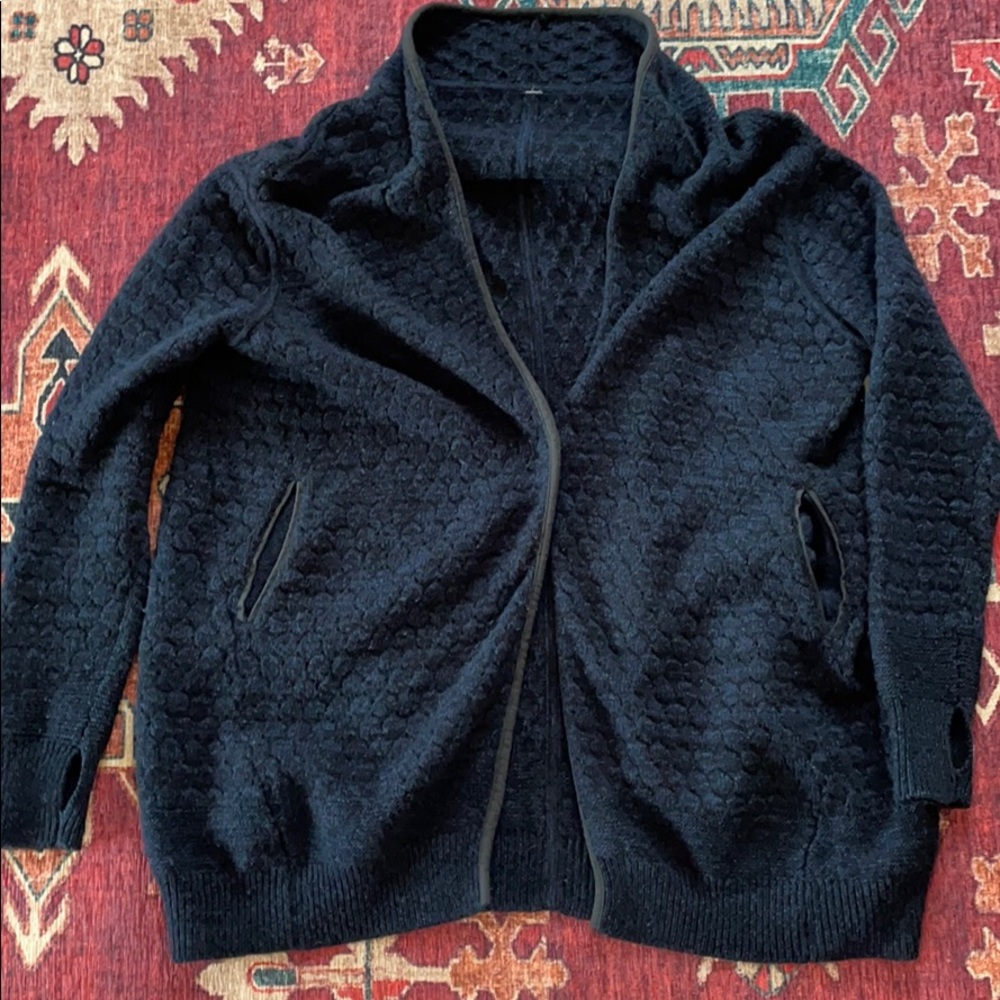 Lululemon sweater